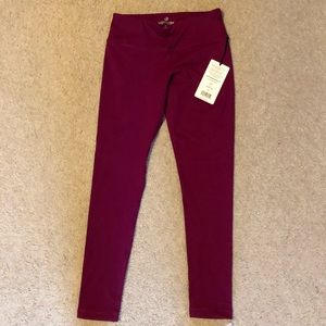 NWT Magenta 90 Degree Leggings
